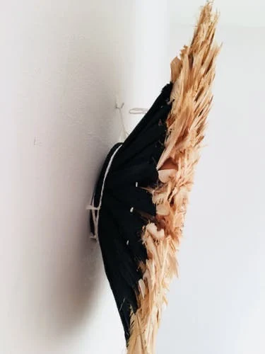 Juju hat set of 3 in white, tan and natural feathers - Image 7