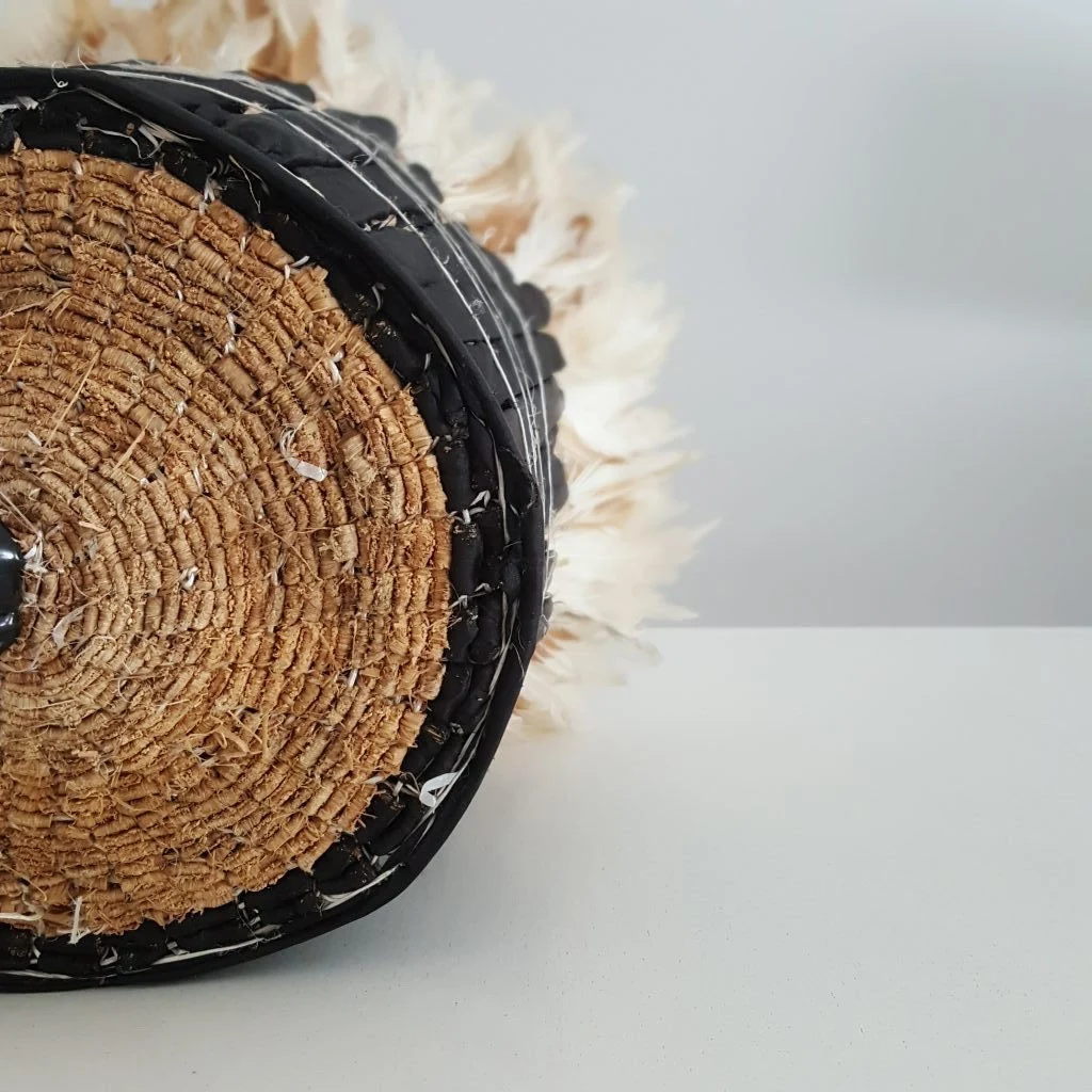 Juju hat set of 3 in white, tan and natural feathers - Image 3